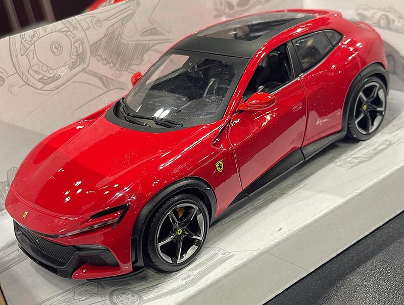 Ferrari Purosangue (Escala 1:24)