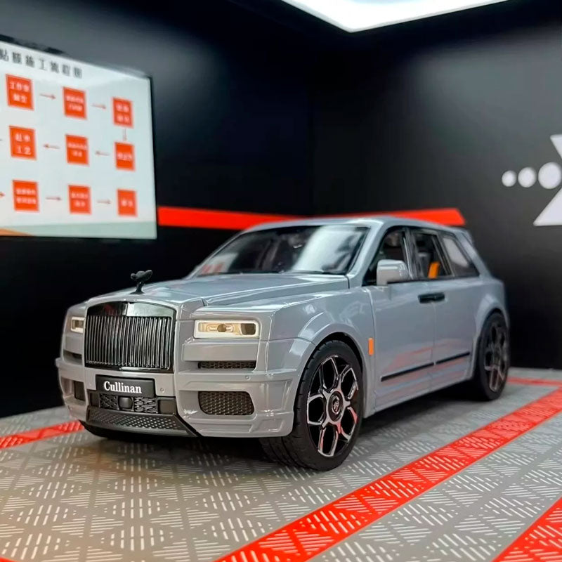 Rolls-Royce Cullinan em Escala 1:20