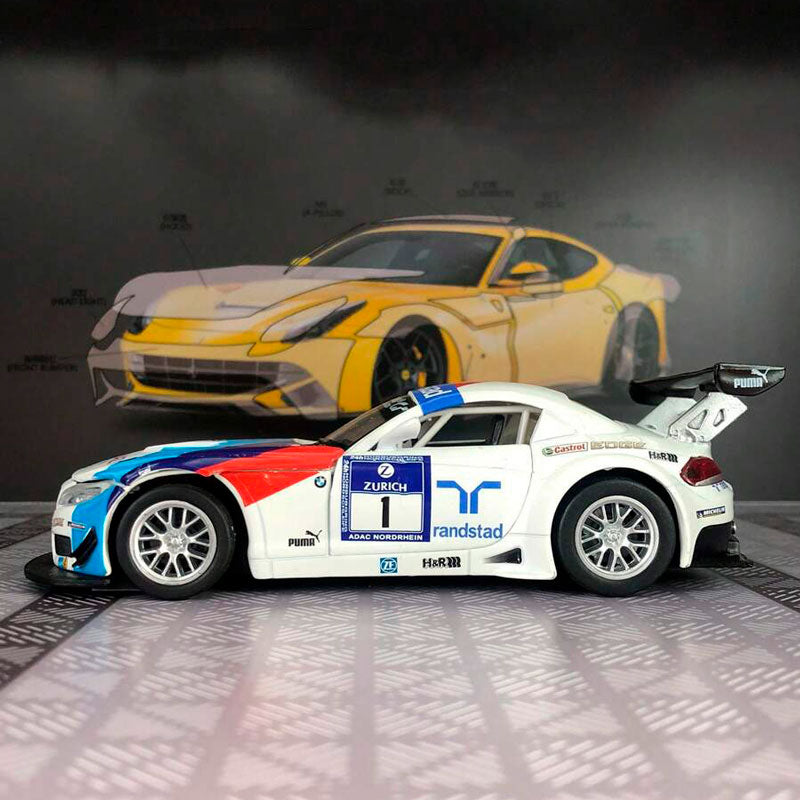 BMW Z4 GT3 em Escala 1:32