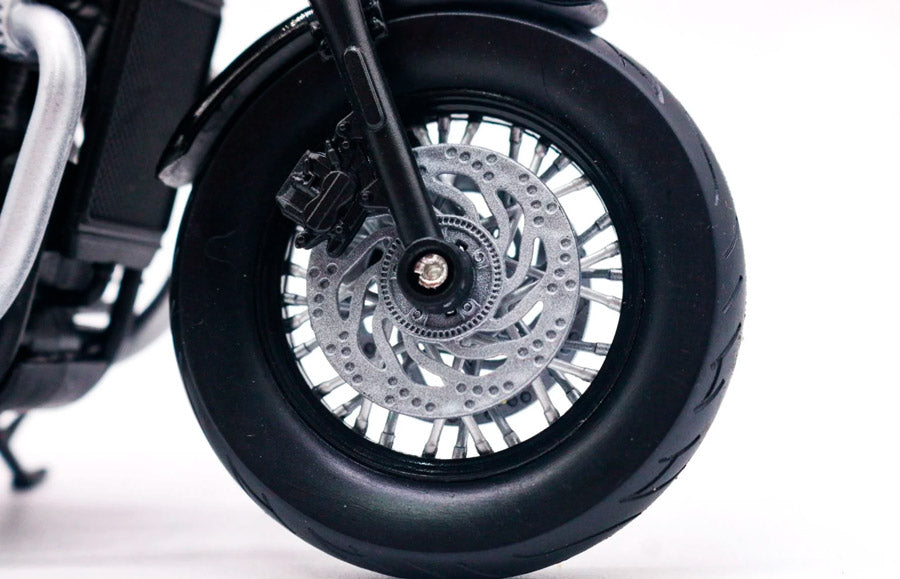 Moto Triumph Bonneville Bobber em Escala 1:12