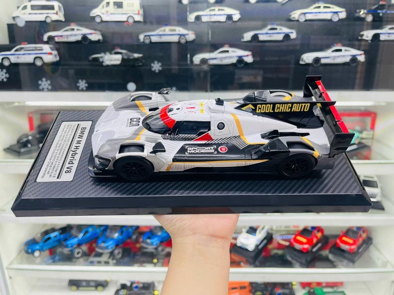 BMW M Hybrid V8 – Miniatura 1:24