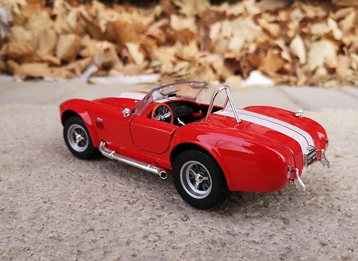 Shelby Cobra 427 S/C 1965 (Escala 1:24)