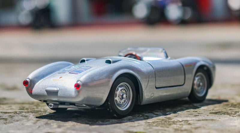 Porsche 550 Spyder 1:24
