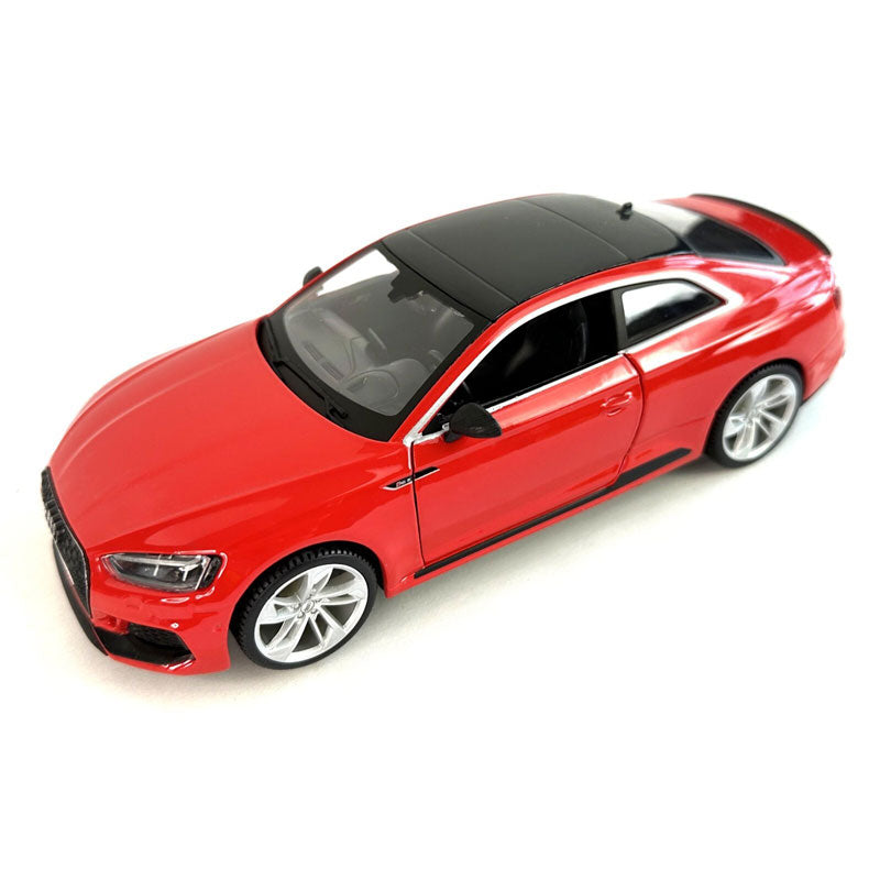Audi RS5 Coupé em Escala 1:24