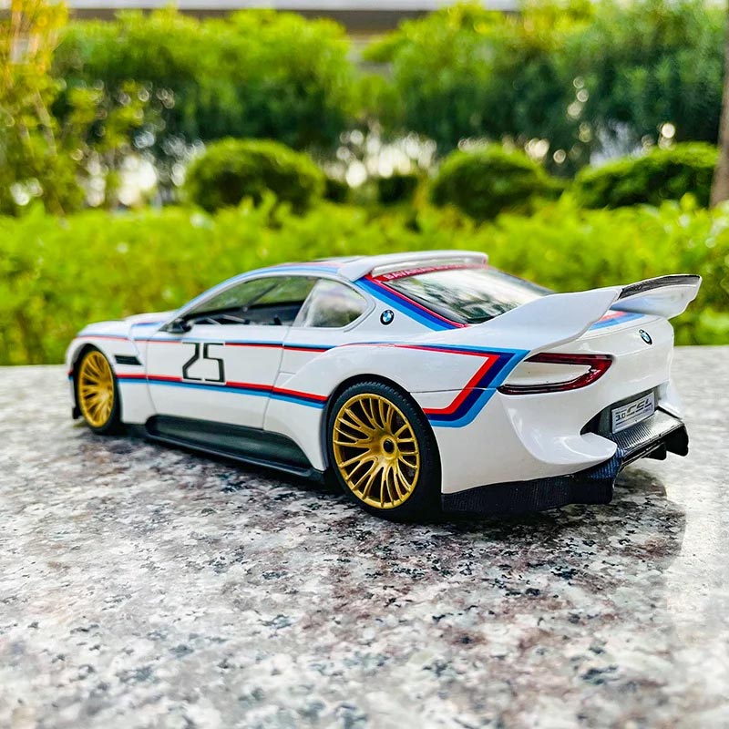 BMW 3.0 CSL Hommage R em Escala 1:24