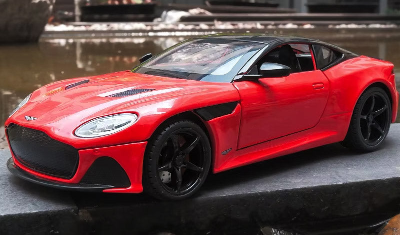 Aston Marrtin DBS em Escala 1:22