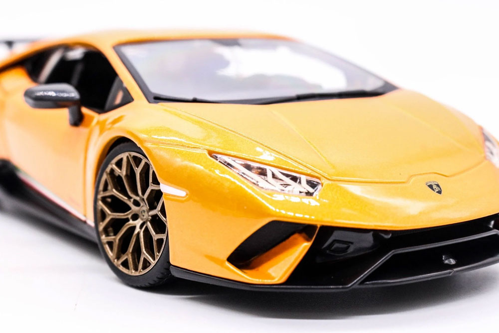 Lamborghini Huracán Performante 1:24