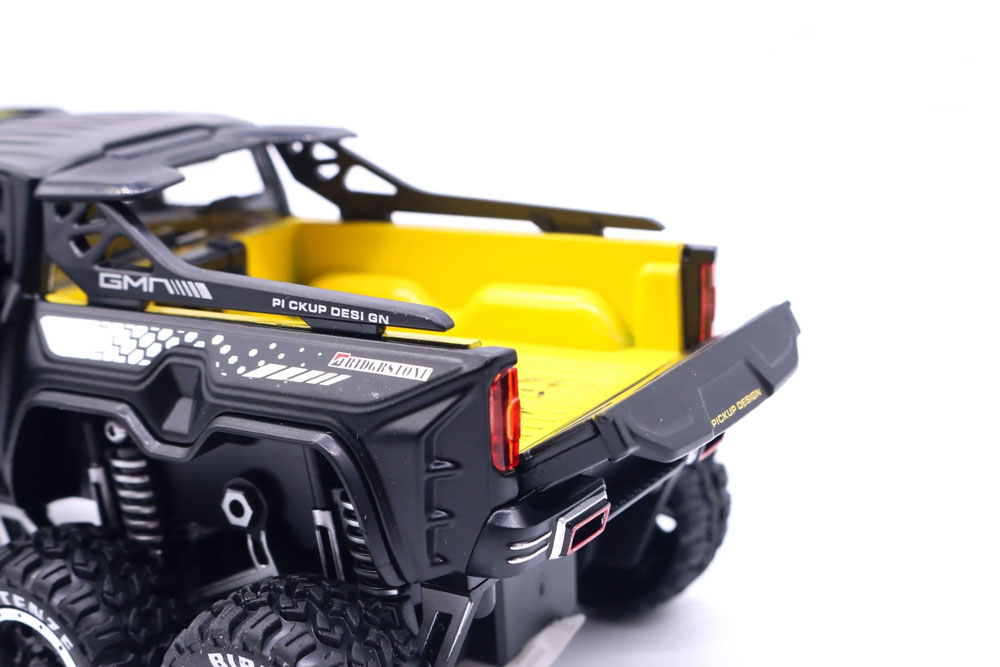 Mercedes X-Class Custom 6x6 OFF-ROAD em Escala 1:28