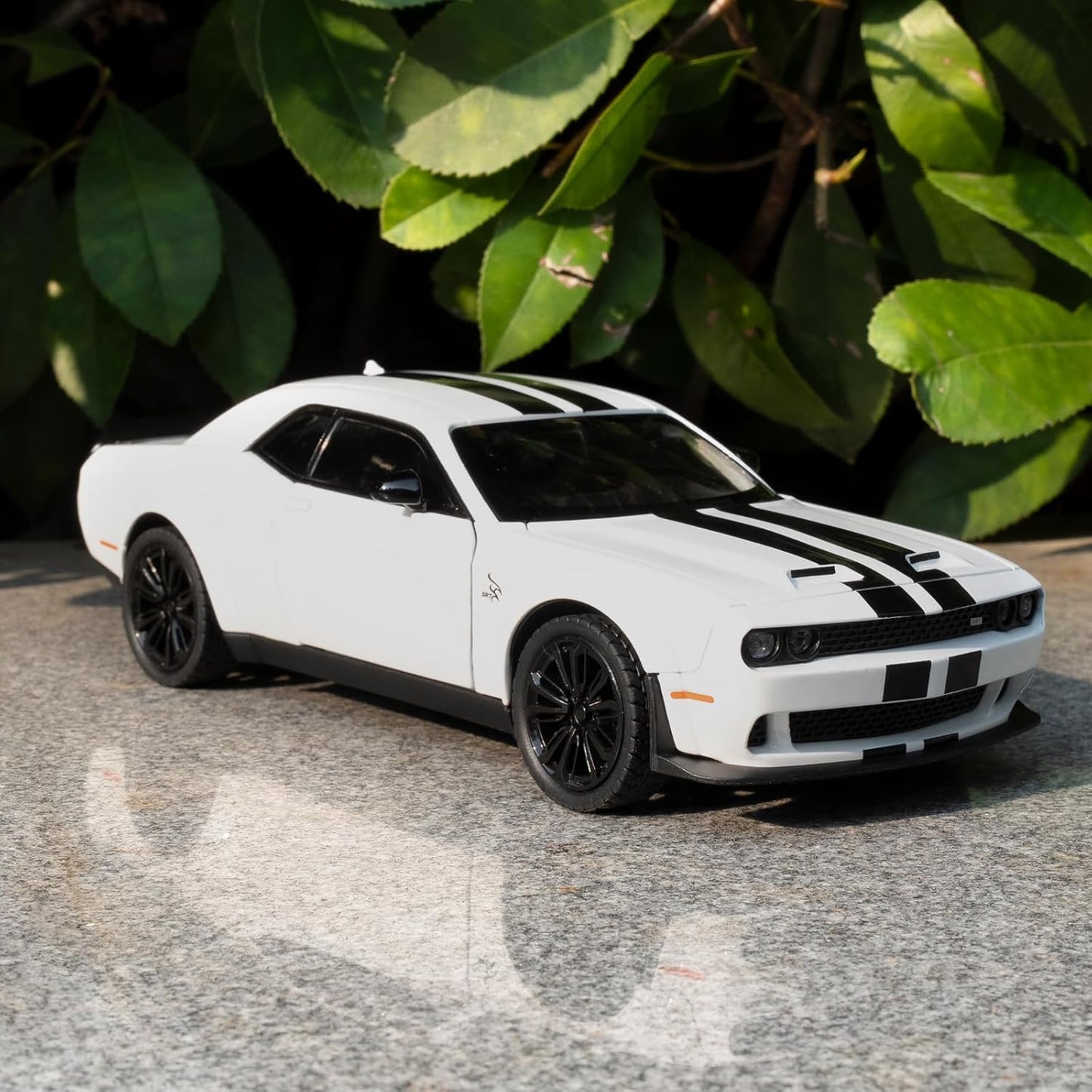 Dodge Challenger SRT Hellcat – Miniatura 1:22