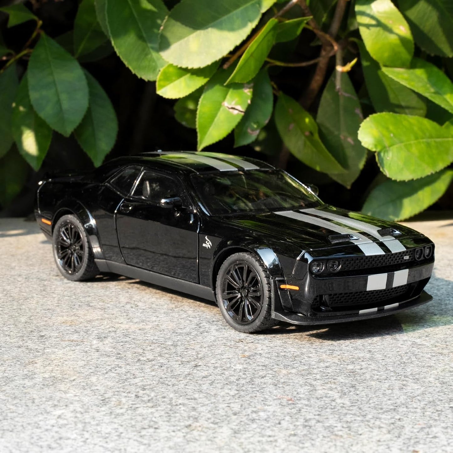 Dodge Challenger SRT Hellcat – Miniatura 1:22