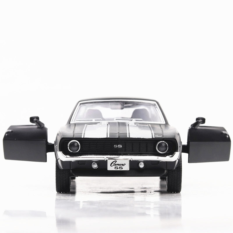 Miniatura Vintage de Camaro SS 1969 (Escala 1:36)