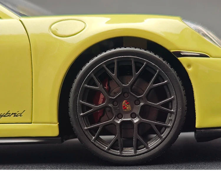 Porsche 911 Targa 4 GTS Hybrid (992.2) – Miniatura 1:18