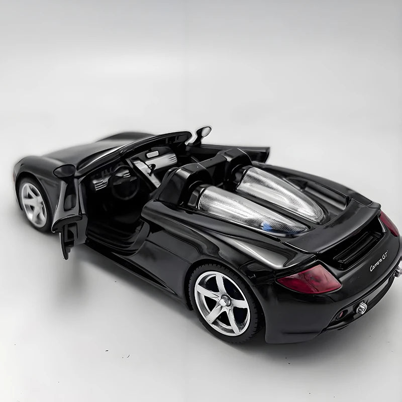 Porsche 911 Carrera GT em Escala 1:24