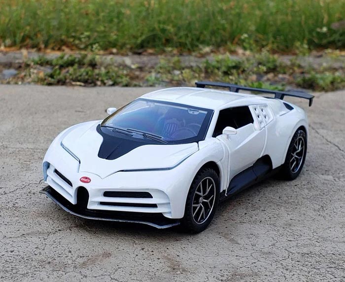 Bugatti Centodieci em Escala 1:32