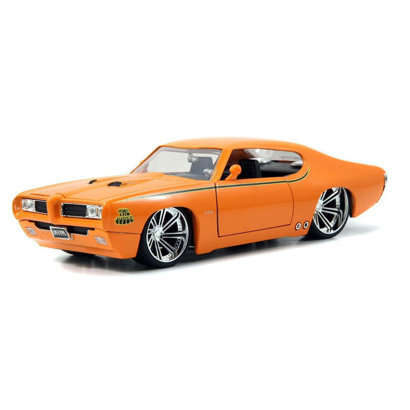 MOONEYES Pontiac Firebird ミニカー Pontiac Firebird GTO Judge 1969 – Mad Machines