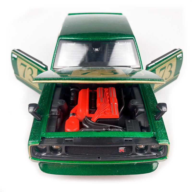 Nissan Skyline 2000 GT-R (KPGC110) em Escala 1:24