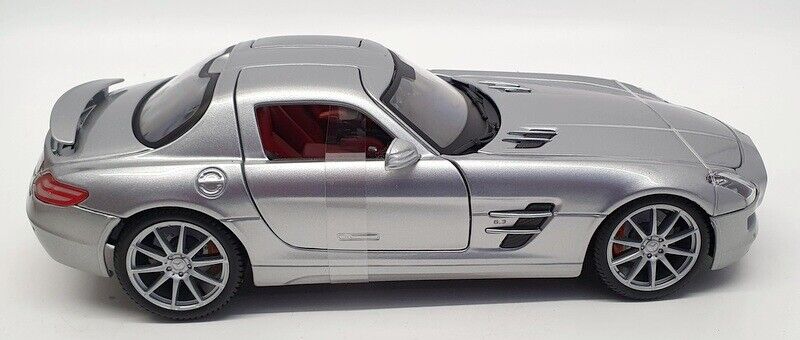 Mercedes SLS AMG 1:18