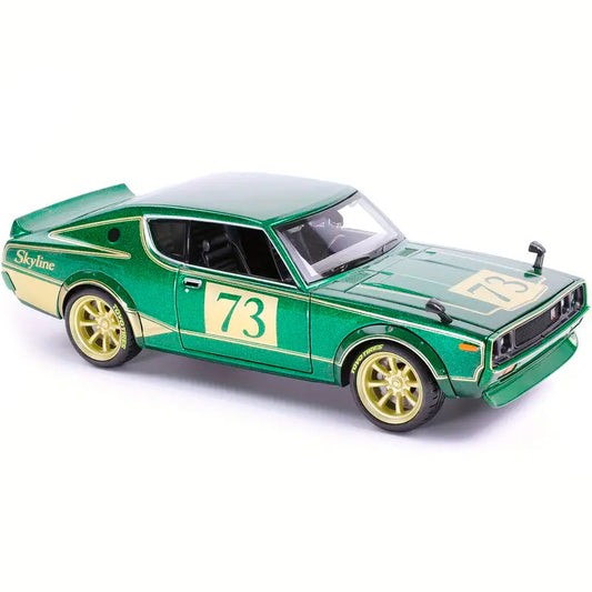 Nissan Skyline 2000 GT-R (KPGC110) em Escala 1:24