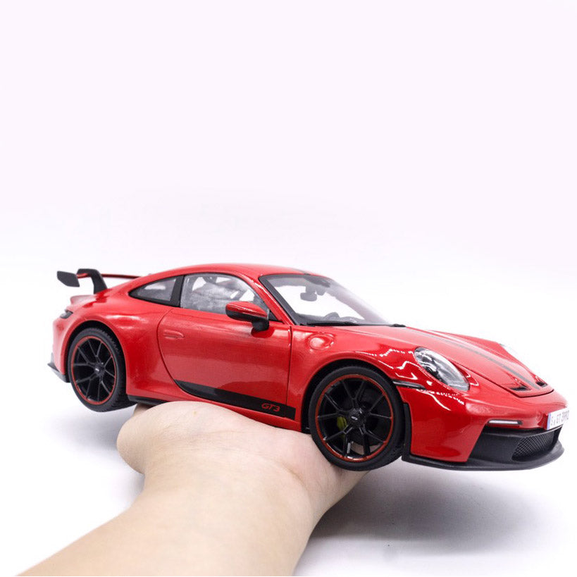 Porsche 911 GT3 (992) 2022 (Escala 1:18)