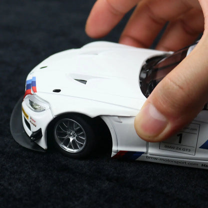 BMW Z4 GT3 em Escala 1:24