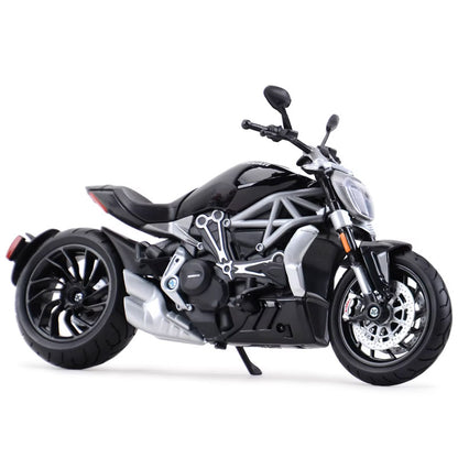 Ducati X Diavel em Escala 1:12