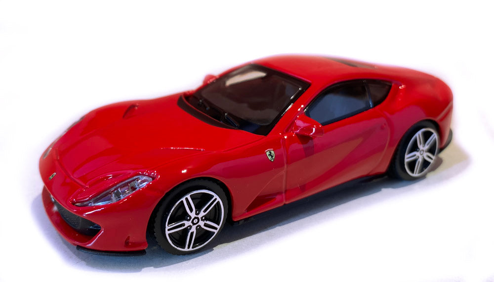 Ferrari 812 Superfast (Escala 1:43)