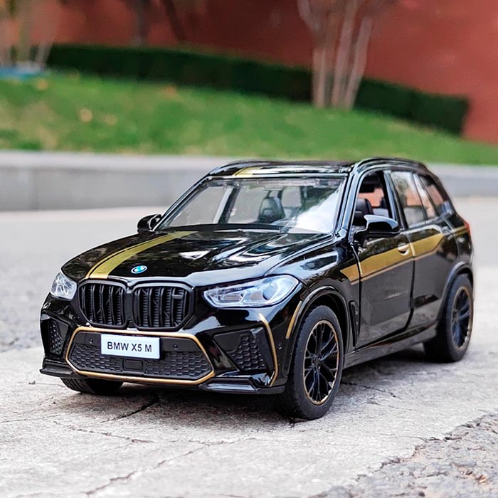 Miniatura de BMW X5M (Escala 1:32)