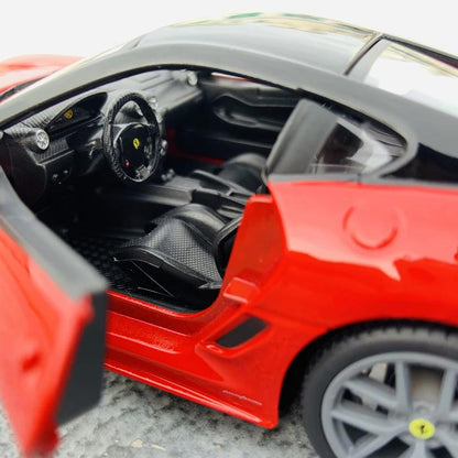 Ferrari 599 GTO (Escala 1:24)