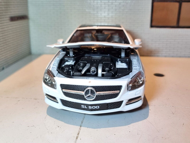 Mercedes SL500 2012 em Escala 1:24