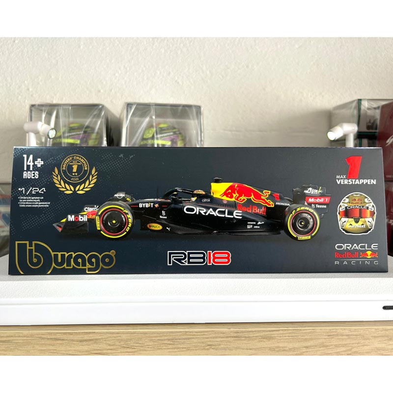 F1 Equipe Red Bull - Modelo RB18 2022 - Escala 1:24