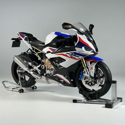 BMW S1000RR – Miniatura 1:6 com Spray no Escapamento e Funções Interativas