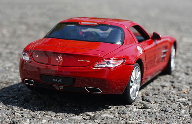 Mercedes SLS AMG em Escala 1:24