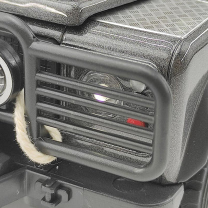 Land Rover Defender “Tomb Raider” 1:24