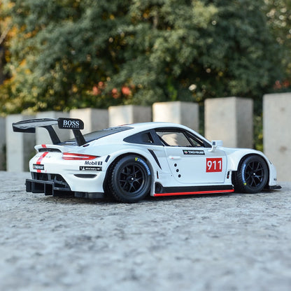 Porsche 911 RSR em Escala 1:24