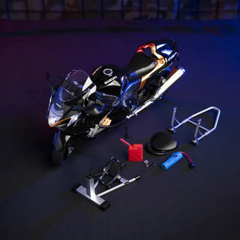 Suzuki Hayabusa GSX-1300R 1:6 Interativa com Escapamento