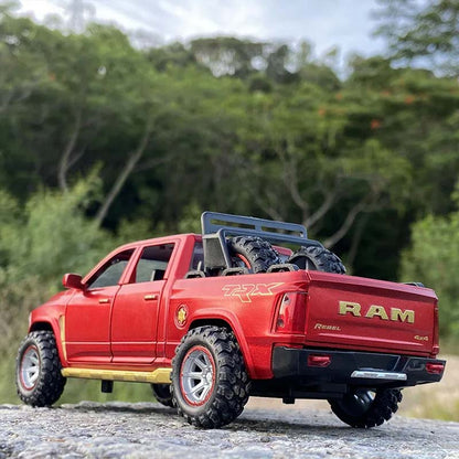 Dodge RAM em Escala 1:32