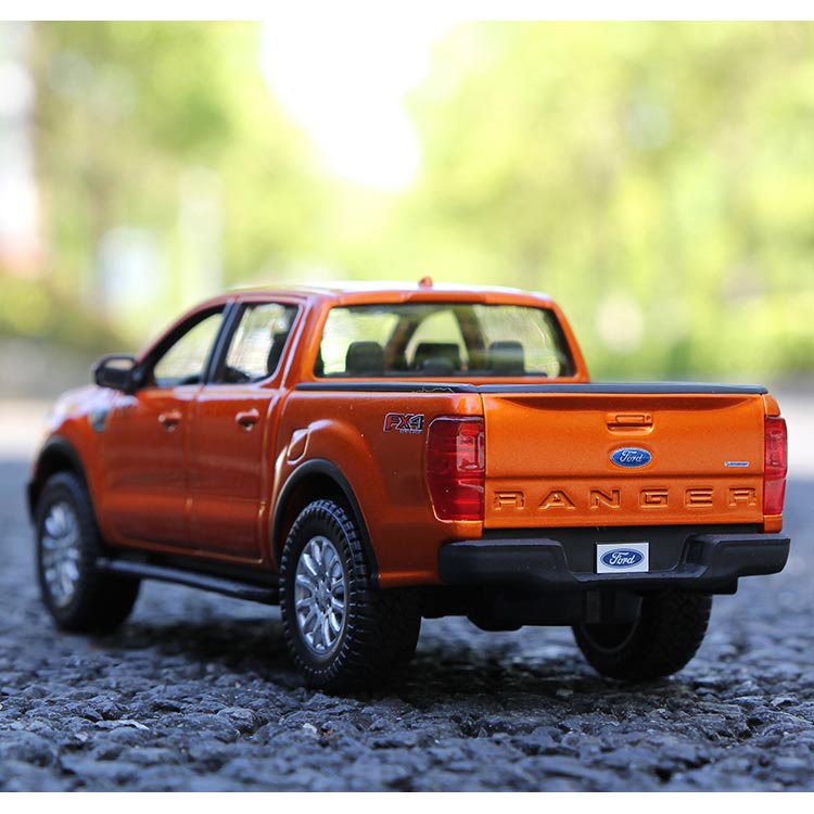 Ford Ranger (Escala 1:27)