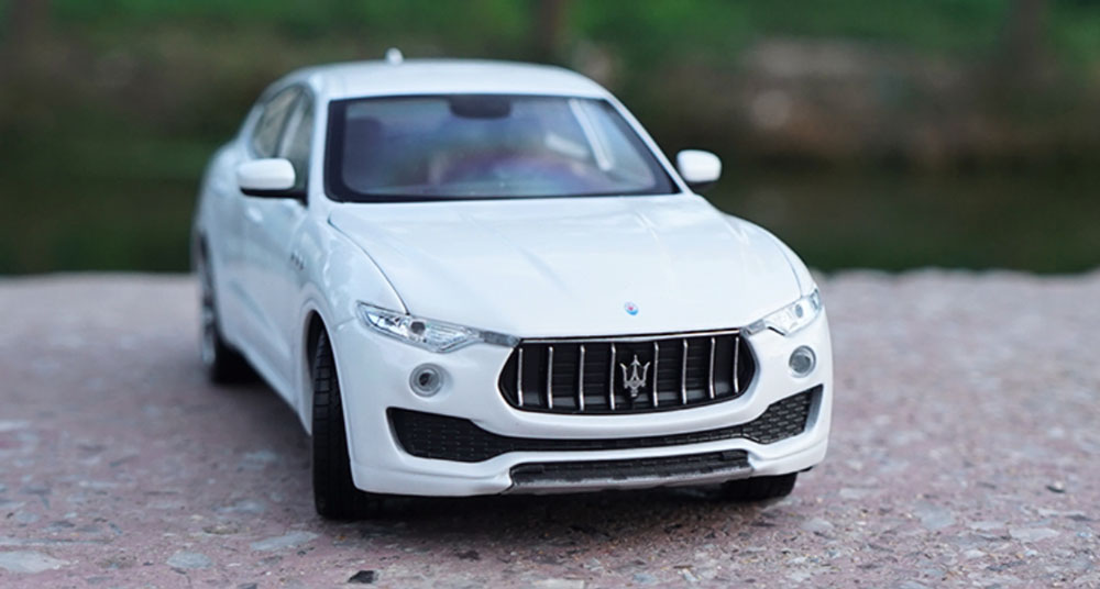 Maserati Levante em Escala 1:24