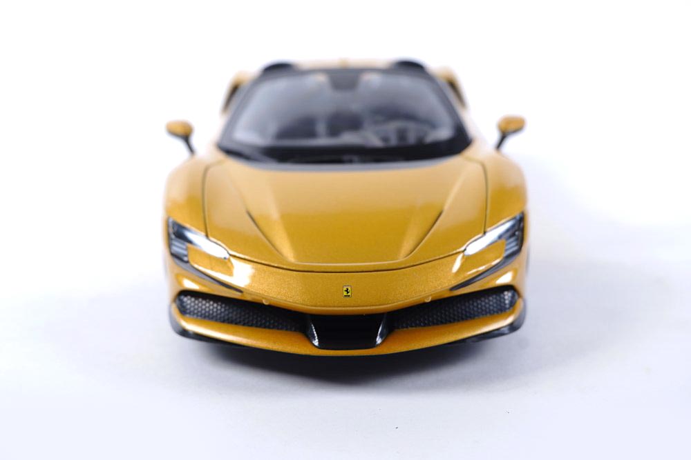 Ferrari SF90 Spider (Escala 1:18)