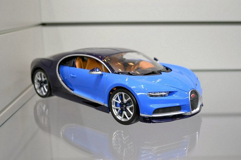 Bugatti Chiron em Escala 1:18