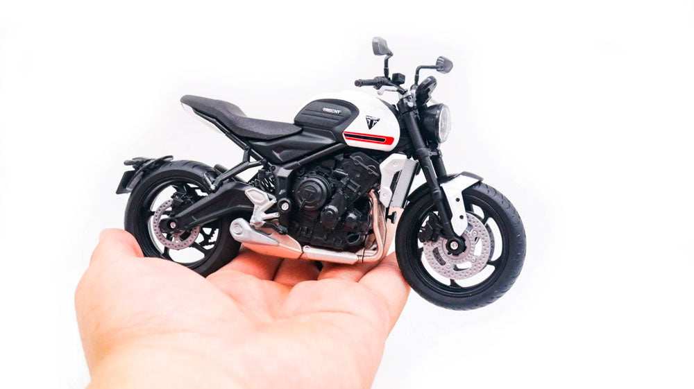 Triumph Trident 660 em Escala 1:12