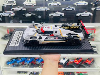 BMW M Hybrid V8 – Miniatura 1:24