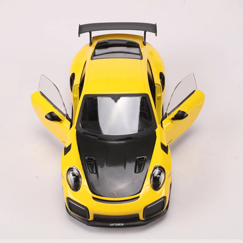 Porsche 911 GT2 RS (Escala 1:24)