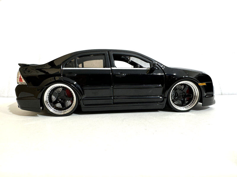 Ford Fusion 2006 1:24 – Jada Toys