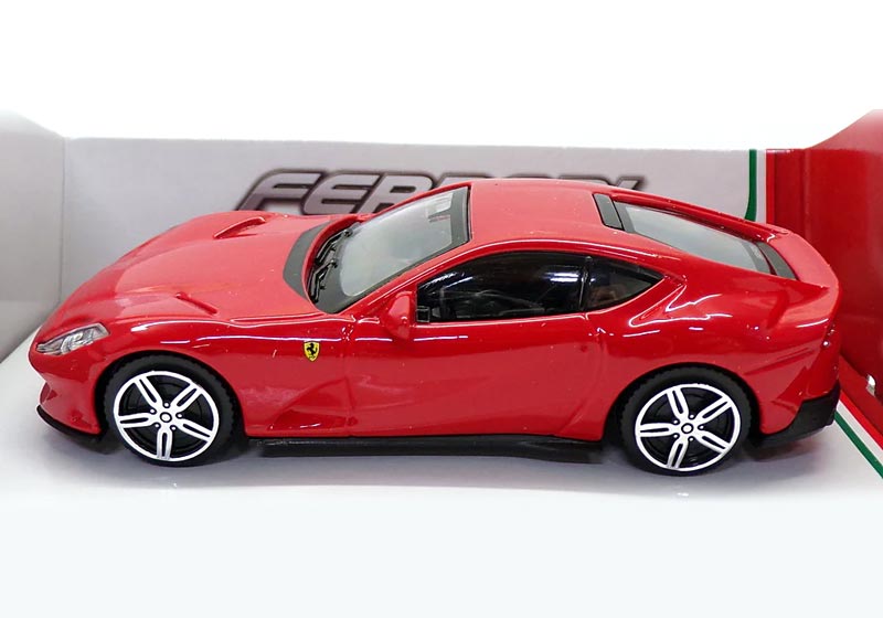 Ferrari 812 Superfast (Escala 1:43)