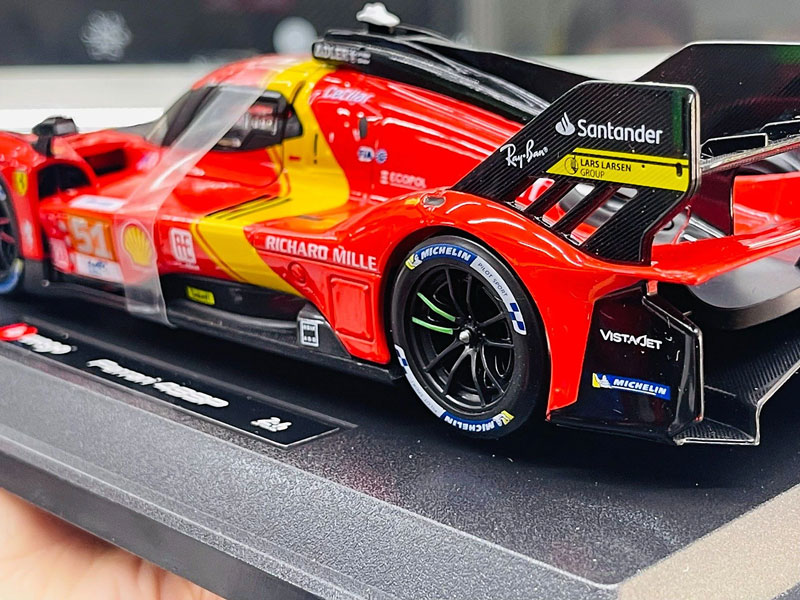 Ferrari 499P (24 Horas de Le Mans) em Escala 1:24