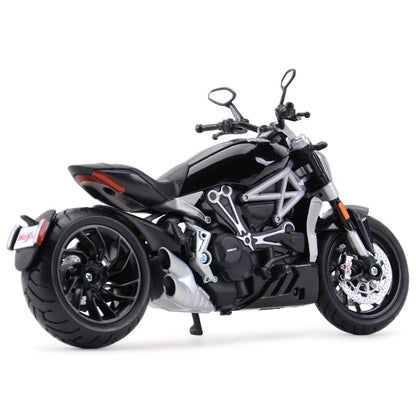 Ducati X Diavel em Escala 1:12