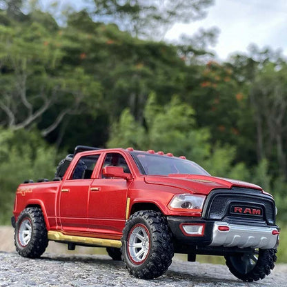 Dodge RAM em Escala 1:32