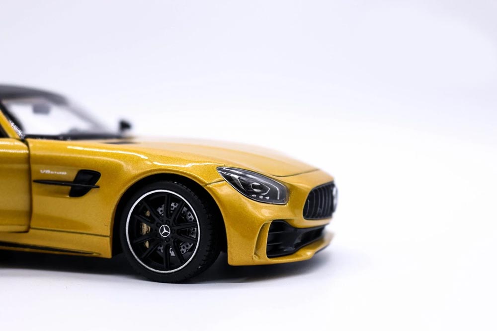 Mercedes AMG GT R em Escala 1:24