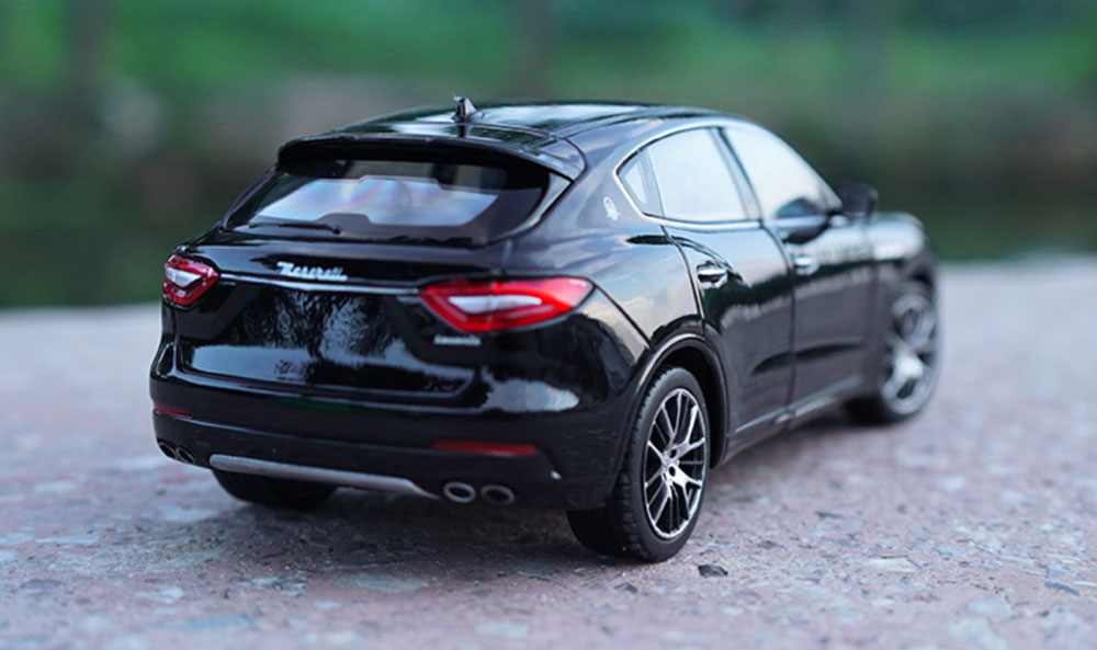 Maserati Levante em Escala 1:24